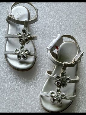 Smart Fit Silver Floral Gem Kids Sandals